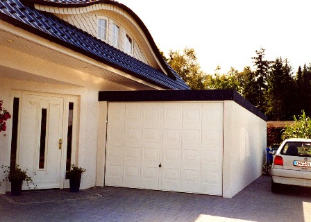 Bild mit Garage