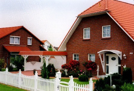 Carport mit Zierfeldern