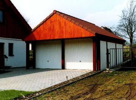 Holzgarage gemauert